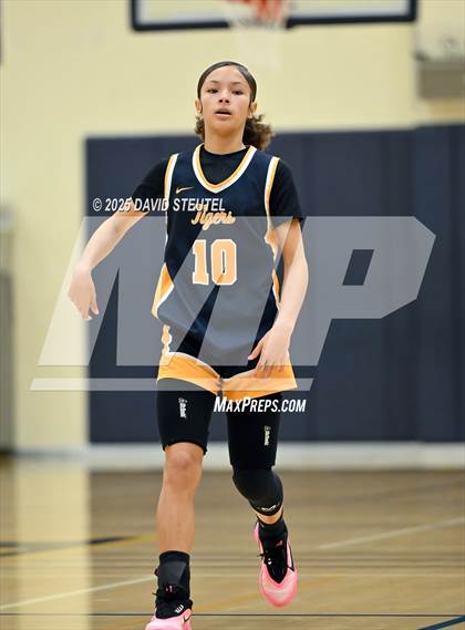 Thumbnail 3 in JV: Inderkum vs. Vista del Lago (Rumble on the River) photogallery.