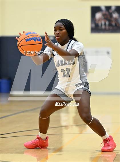 Thumbnail 3 in JV: Inderkum vs. Vista del Lago (Rumble on the River) photogallery.