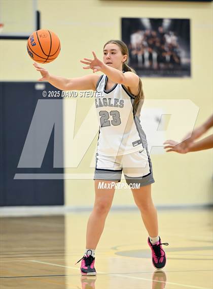 Thumbnail 3 in JV: Inderkum vs. Vista del Lago (Rumble on the River) photogallery.