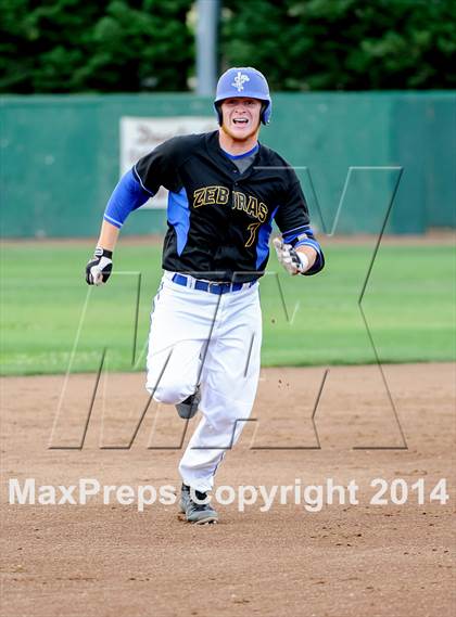 Thumbnail 1 in Lincoln vs Yuba City (CIF SJS D3 Playoff) photogallery.