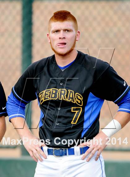 Thumbnail 3 in Lincoln vs Yuba City (CIF SJS D3 Playoff) photogallery.