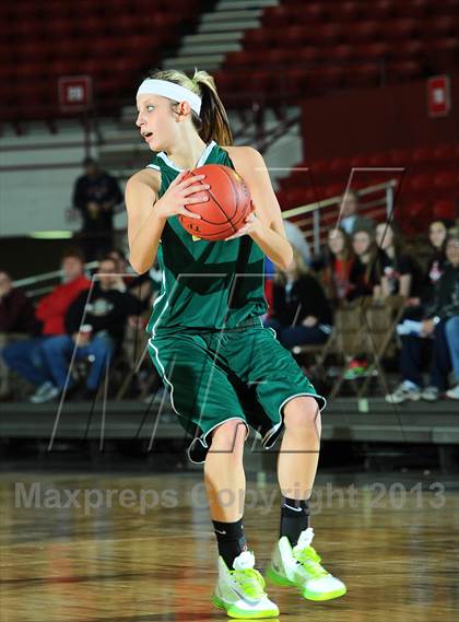 Thumbnail 1 in Wamego vs. Pratt (KSHSAA 4A 1st Round) photogallery.
