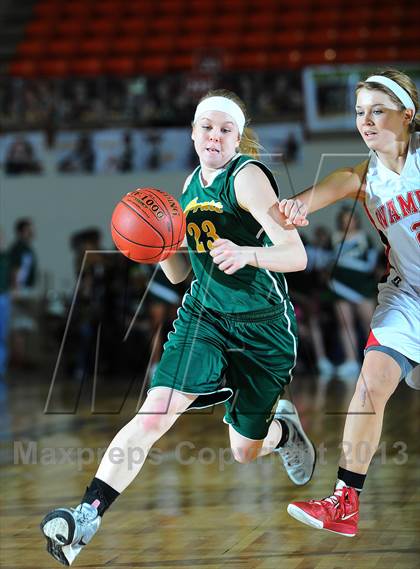 Thumbnail 3 in Wamego vs. Pratt (KSHSAA 4A 1st Round) photogallery.