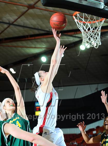 Thumbnail 3 in Wamego vs. Pratt (KSHSAA 4A 1st Round) photogallery.