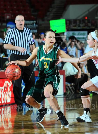 Thumbnail 3 in Wamego vs. Pratt (KSHSAA 4A 1st Round) photogallery.