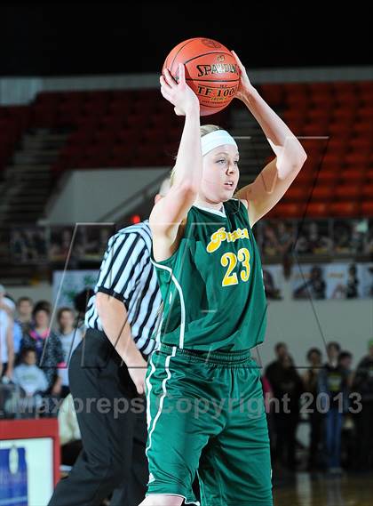 Thumbnail 2 in Wamego vs. Pratt (KSHSAA 4A 1st Round) photogallery.