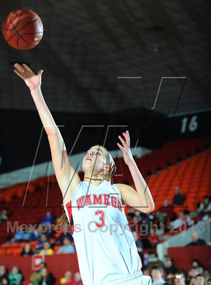Thumbnail 2 in Wamego vs. Pratt (KSHSAA 4A 1st Round) photogallery.