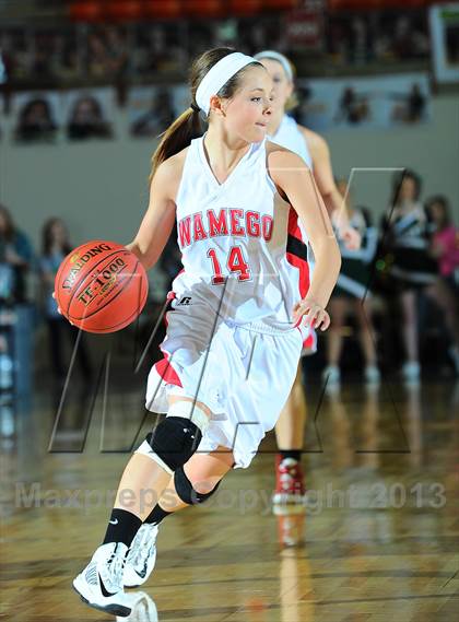 Thumbnail 2 in Wamego vs. Pratt (KSHSAA 4A 1st Round) photogallery.