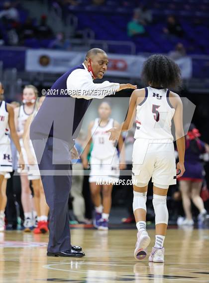 Thumbnail 2 in Hardin-Jefferson vs. Canyon (UIL 4A Final) photogallery.