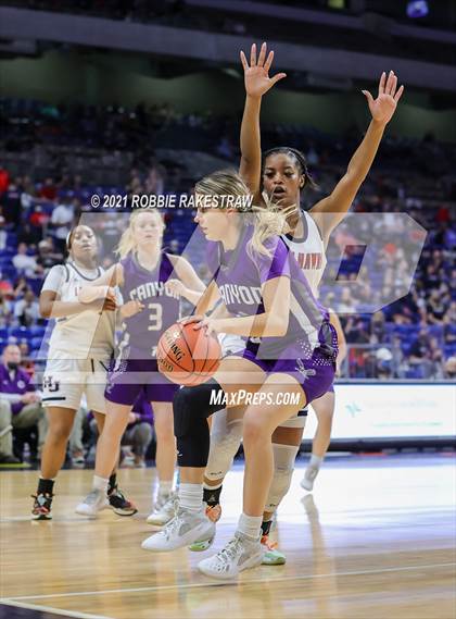 Thumbnail 2 in Hardin-Jefferson vs. Canyon (UIL 4A Final) photogallery.
