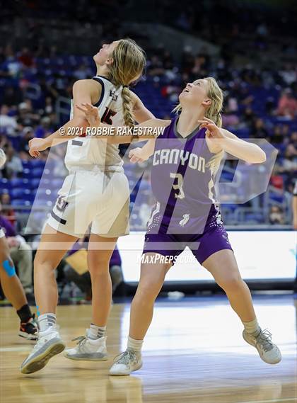 Thumbnail 1 in Hardin-Jefferson vs. Canyon (UIL 4A Final) photogallery.