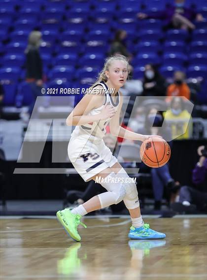 Thumbnail 2 in Hardin-Jefferson vs. Canyon (UIL 4A Final) photogallery.