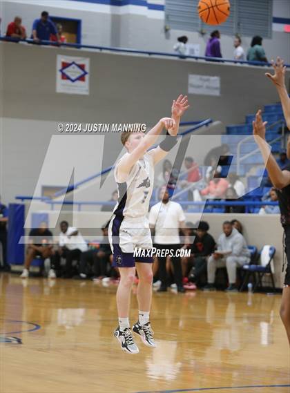 Thumbnail 1 in Centerpoint vs. Lakeside (AAA 3A-4 Regional Round 1) photogallery.