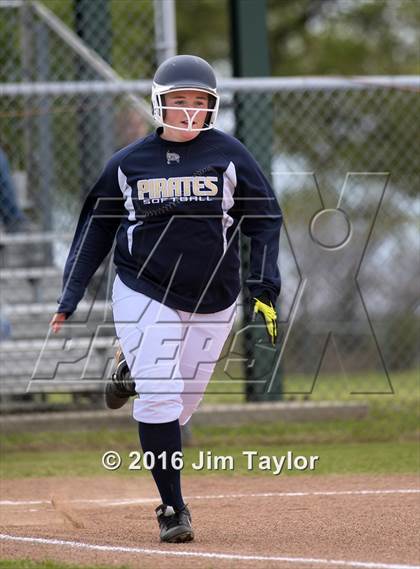 Thumbnail 3 in Santo vs Perrin (Game 1) photogallery.