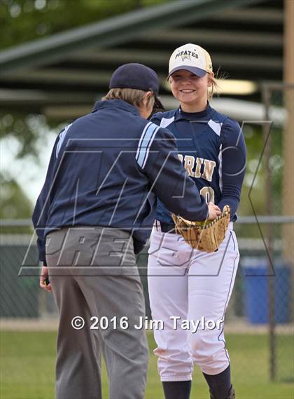 Thumbnail 3 in Santo vs Perrin (Game 1) photogallery.