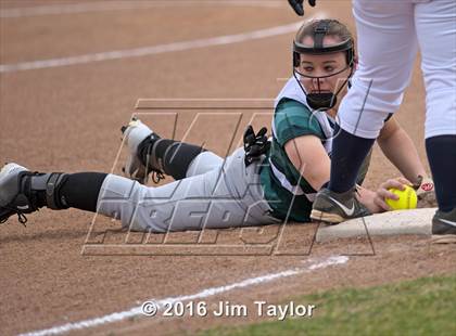 Thumbnail 2 in Santo vs Perrin (Game 1) photogallery.