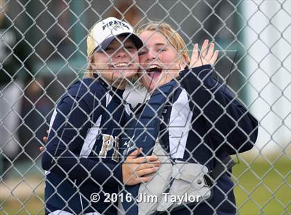 Thumbnail 3 in Santo vs Perrin (Game 1) photogallery.