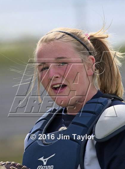 Thumbnail 2 in Santo vs Perrin (Game 1) photogallery.