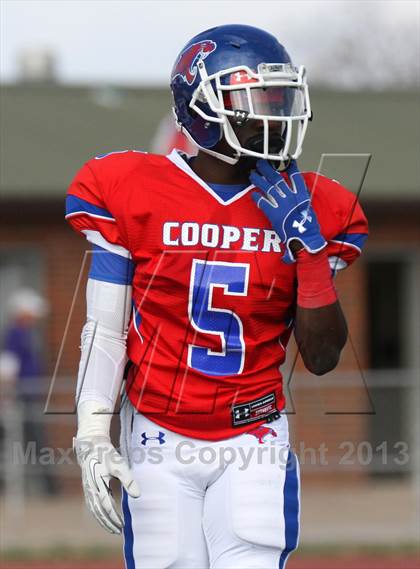 Thumbnail 2 in Cedar Hill @ Cooper (UIL 5A D2 Regional Playoff) photogallery.
