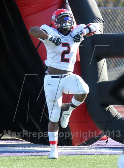 Thumbnail 2 in Cedar Hill @ Cooper (UIL 5A D2 Regional Playoff) photogallery.