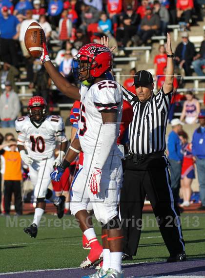 Thumbnail 1 in Cedar Hill @ Cooper (UIL 5A D2 Regional Playoff) photogallery.