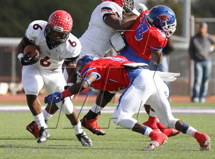 Thumbnail 2 in Cedar Hill @ Cooper (UIL 5A D2 Regional Playoff) photogallery.
