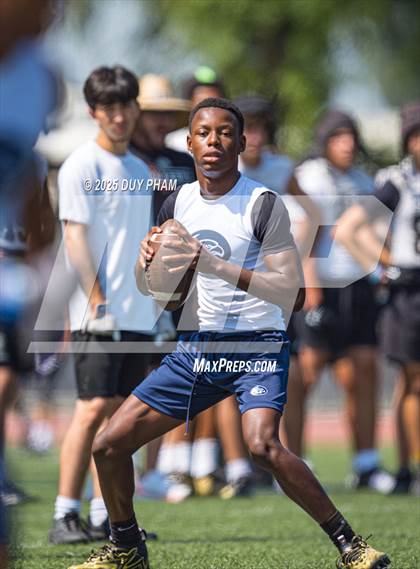 Thumbnail 3 in La Sierra vs Servite (7 on 7 Brave 8 Invitational) photogallery.