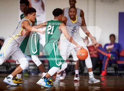 Thumbnail 3 in Tampa Catholic vs. Hillcrest Prep (Holiday Invitational) photogallery.