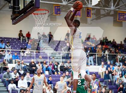 Thumbnail 3 in Tampa Catholic vs. Hillcrest Prep (Holiday Invitational) photogallery.