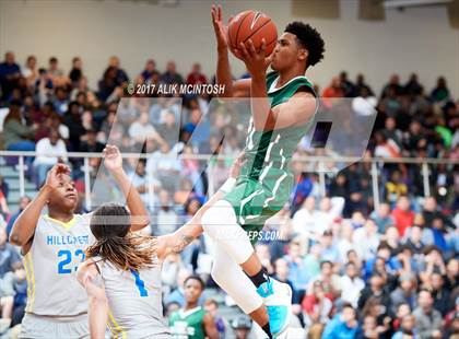 Thumbnail 3 in Tampa Catholic vs. Hillcrest Prep (Holiday Invitational) photogallery.