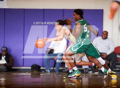 Thumbnail 3 in Tampa Catholic vs. Hillcrest Prep (Holiday Invitational) photogallery.