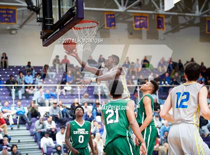 Thumbnail 3 in Tampa Catholic vs. Hillcrest Prep (Holiday Invitational) photogallery.