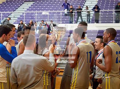 Thumbnail 2 in Tampa Catholic vs. Hillcrest Prep (Holiday Invitational) photogallery.