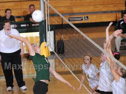 Thumbnail 3 in Thousand Oaks @ Moorpark photogallery.