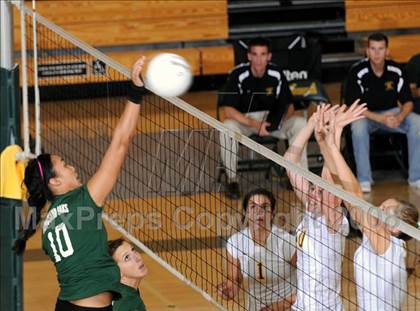 Thumbnail 3 in Thousand Oaks @ Moorpark photogallery.
