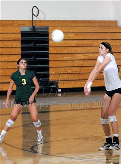 Thumbnail 2 in Thousand Oaks @ Moorpark photogallery.
