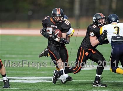 Thumbnail 2 in South Hadley vs. Putnam Vo-Tech (MIAA Division II West Final) photogallery.