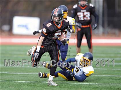 Thumbnail 1 in South Hadley vs. Putnam Vo-Tech (MIAA Division II West Final) photogallery.