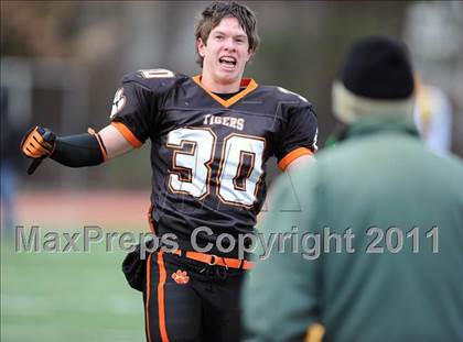 Thumbnail 3 in South Hadley vs. Putnam Vo-Tech (MIAA Division II West Final) photogallery.