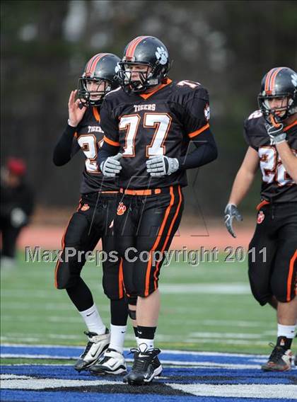Thumbnail 2 in South Hadley vs. Putnam Vo-Tech (MIAA Division II West Final) photogallery.