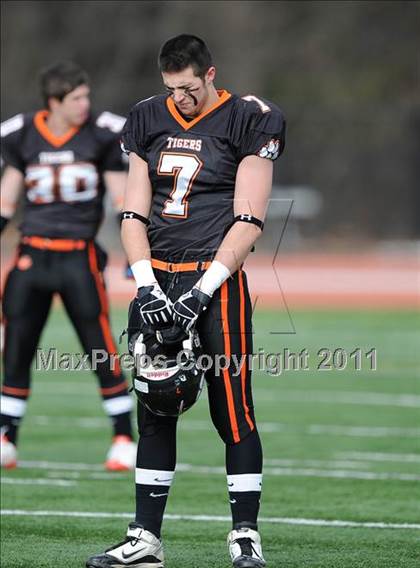 Thumbnail 2 in South Hadley vs. Putnam Vo-Tech (MIAA Division II West Final) photogallery.