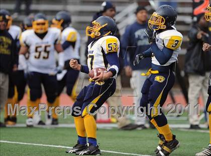 Thumbnail 1 in South Hadley vs. Putnam Vo-Tech (MIAA Division II West Final) photogallery.