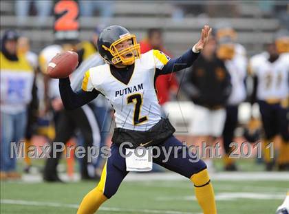 Thumbnail 3 in South Hadley vs. Putnam Vo-Tech (MIAA Division II West Final) photogallery.