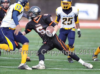Thumbnail 2 in South Hadley vs. Putnam Vo-Tech (MIAA Division II West Final) photogallery.