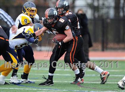 Thumbnail 3 in South Hadley vs. Putnam Vo-Tech (MIAA Division II West Final) photogallery.
