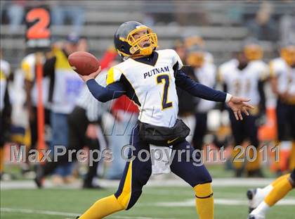 Thumbnail 1 in South Hadley vs. Putnam Vo-Tech (MIAA Division II West Final) photogallery.