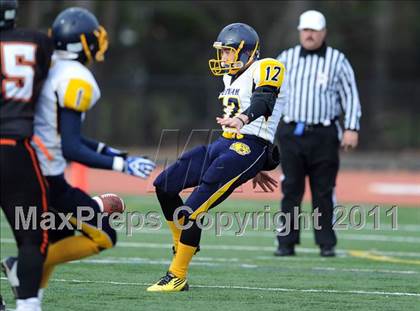 Thumbnail 3 in South Hadley vs. Putnam Vo-Tech (MIAA Division II West Final) photogallery.