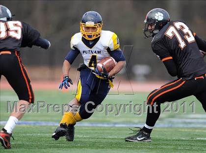 Thumbnail 2 in South Hadley vs. Putnam Vo-Tech (MIAA Division II West Final) photogallery.