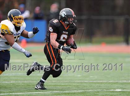 Thumbnail 2 in South Hadley vs. Putnam Vo-Tech (MIAA Division II West Final) photogallery.