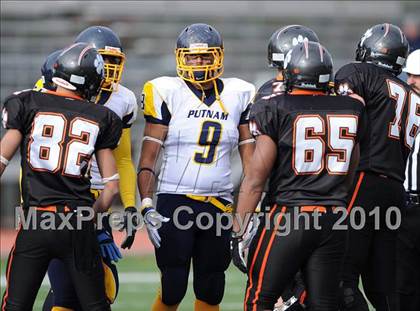 Thumbnail 1 in South Hadley vs. Putnam Vo-Tech (MIAA Division II West Final) photogallery.